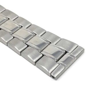 Closeup view of Silver Tone 24mm Silver Stainless Steel Watch for Men, Ajustable, Fold Over Clasp